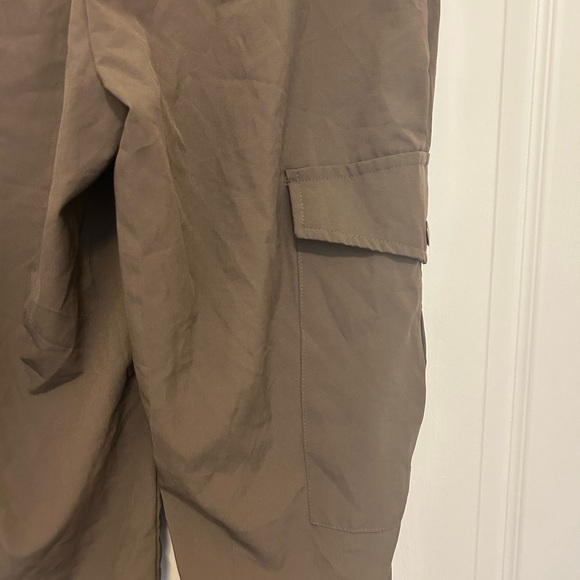 Women’s Ardene Brown Cargo Jogger Pants – Size Small - Picture 4 of 5